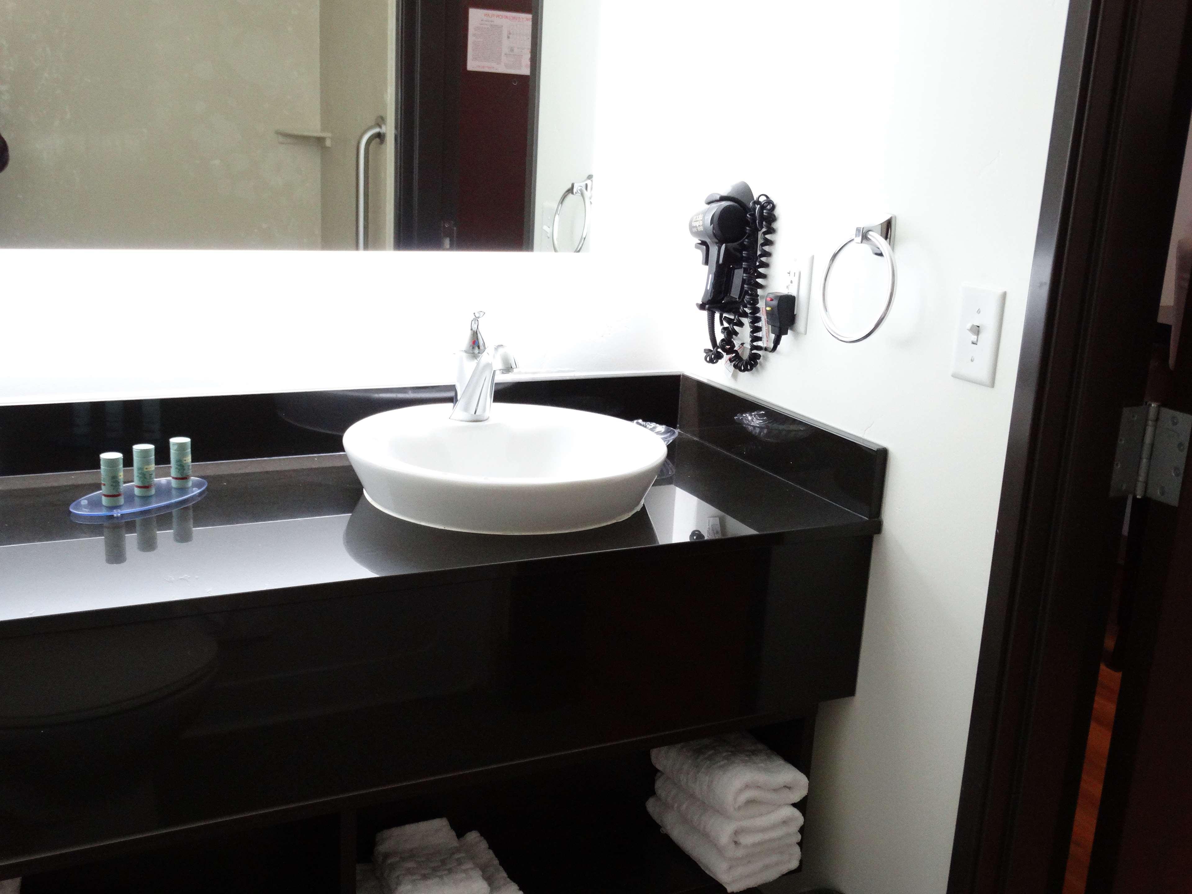 Best Western Duchesne Inn Buitenkant foto